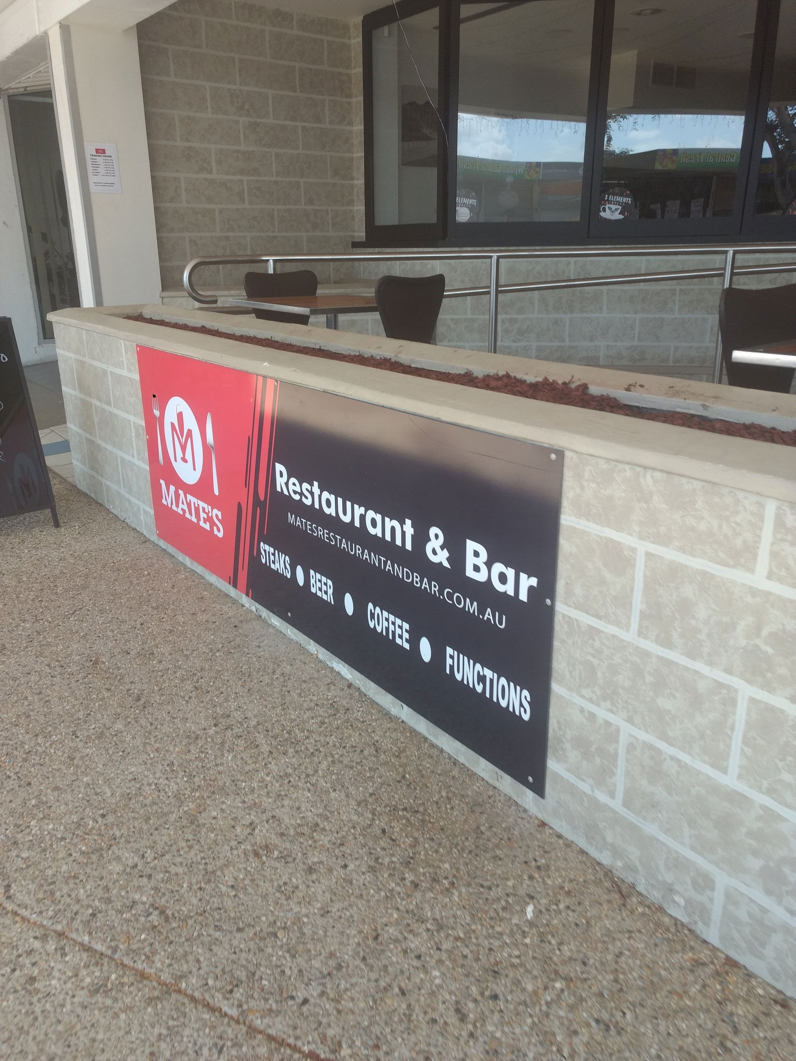 Mate's Restaurant  Bar