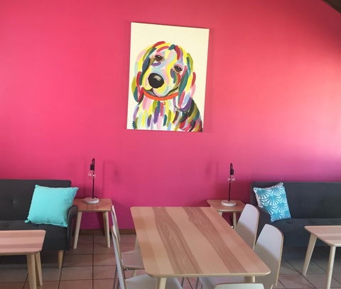 The Fat Beagle Coffee Shop - Dentist Find 0