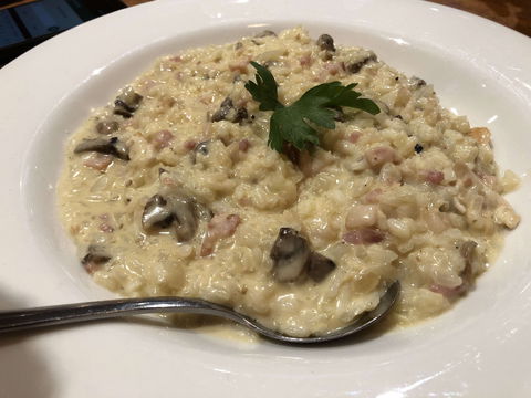 Hides Bakery - Dentist Find 0