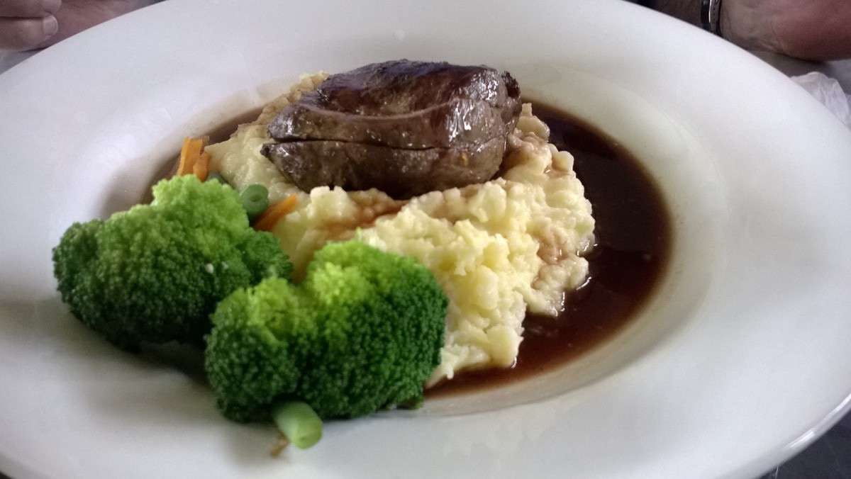 Tucker Inn Bistro