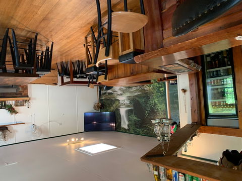 Giants Table Restaurant - Dentist Find 0