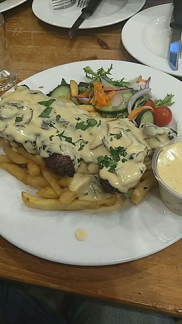 HIYC Cafe  Restaurant