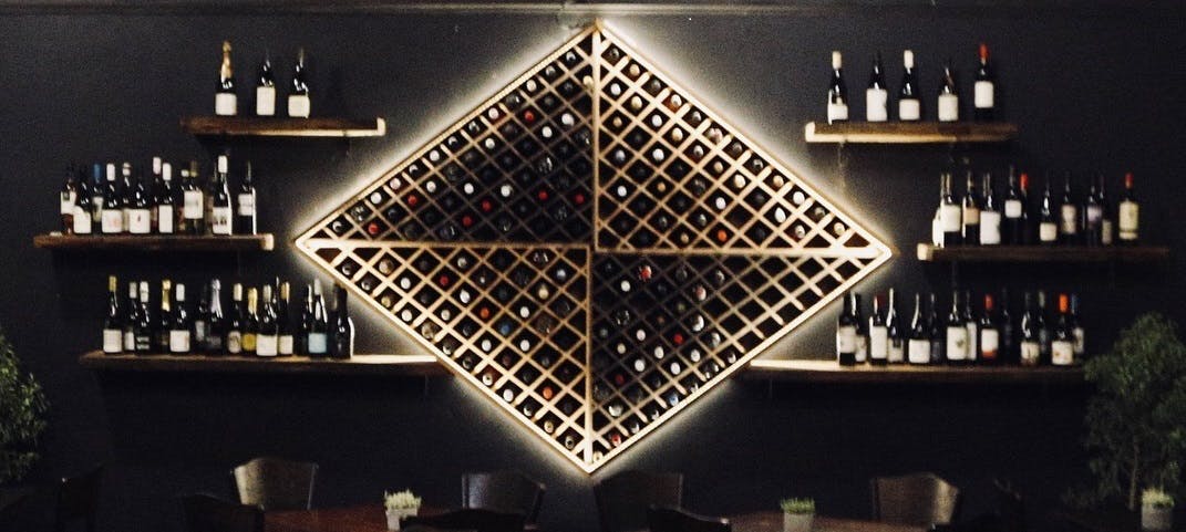 Joe's Wine and Dine