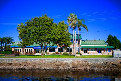 Tea Gardens HotelMotel