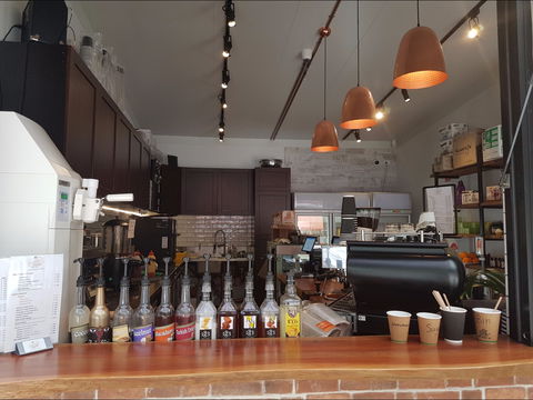 Crema Lovers Cafe - Dentist Find 2