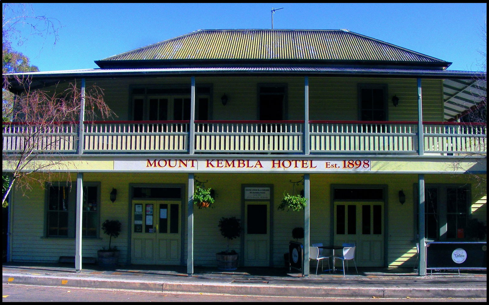 Mount Kembla Village Hotel