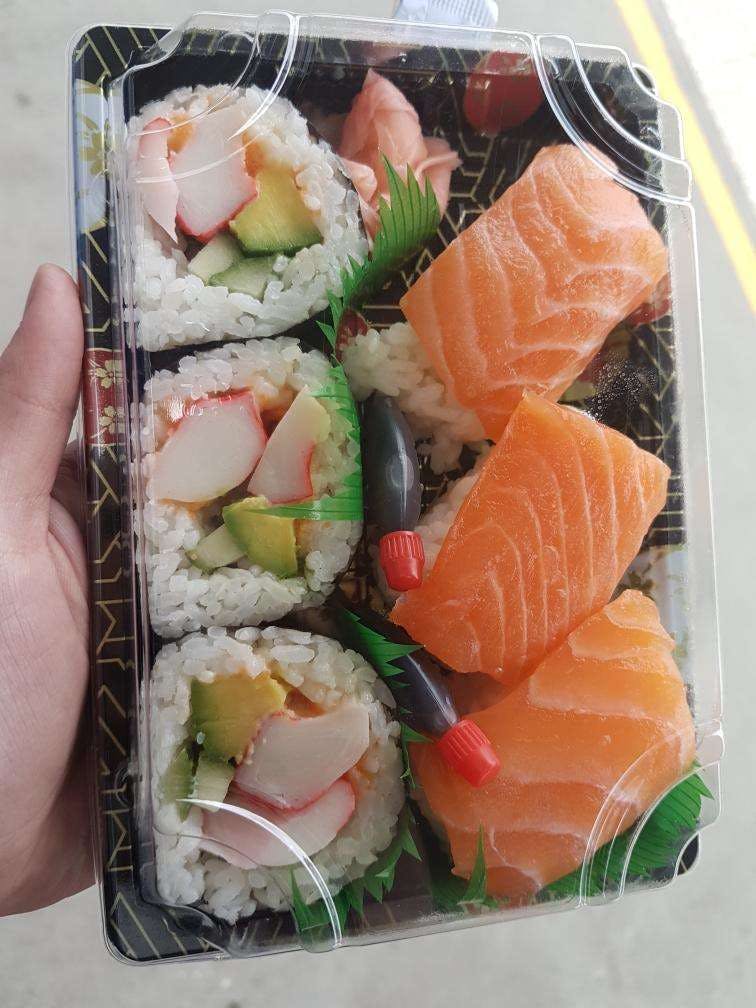 Tong Tong Sushi