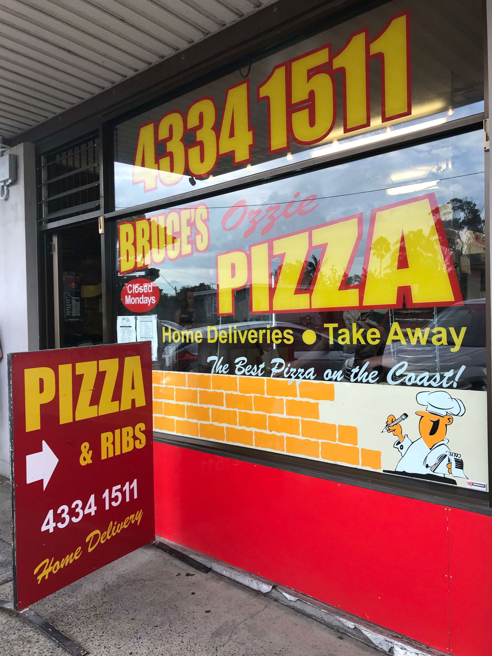 Bruces Ozzie Pizza