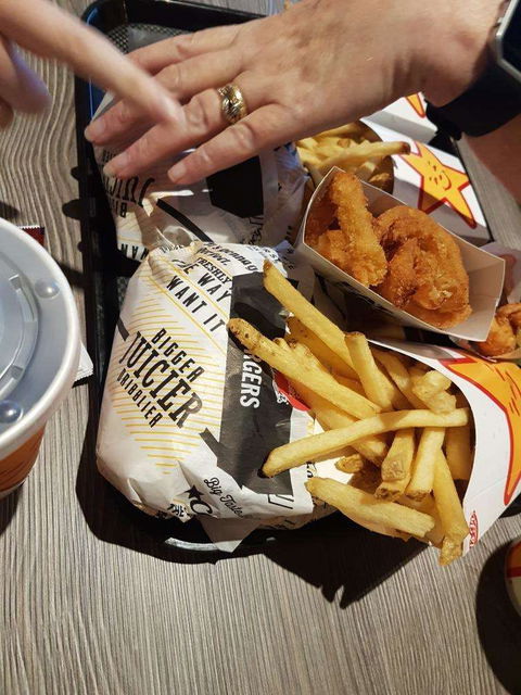 Carl's Jr - Dentist Find 0
