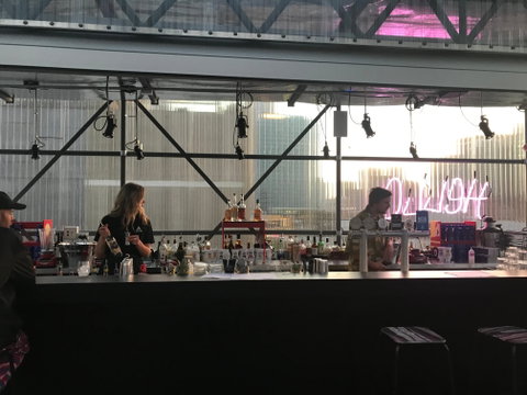 Hello Rooftop Bar - Dentist Find 2