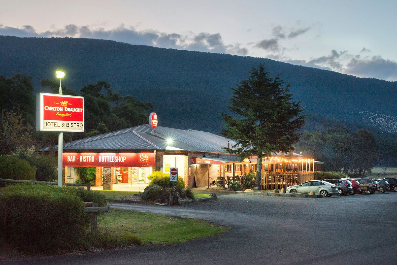 Halls Gap Hotel