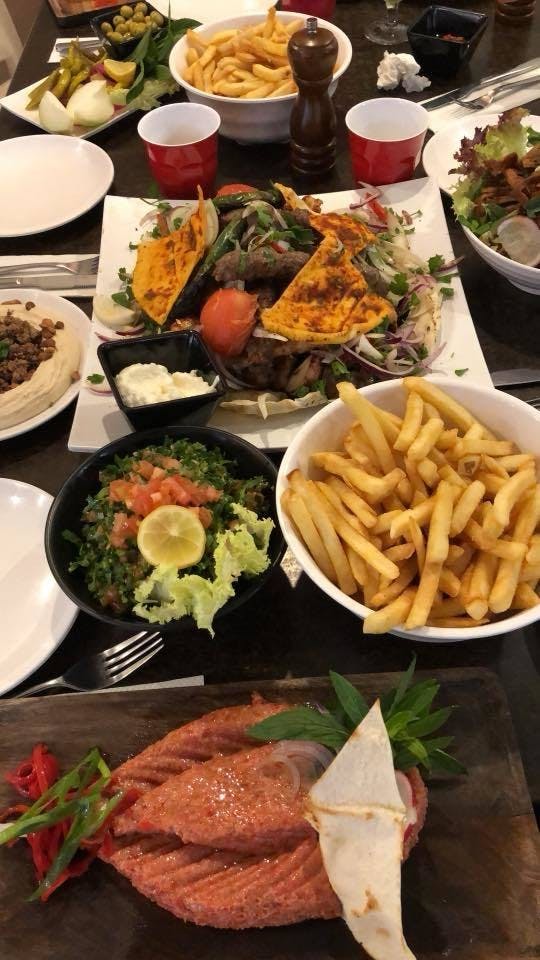 El Minieah Lebanese Restaurant And Cafe