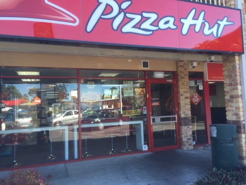 Pizza Hut - Helensvale - Dentist Find 0