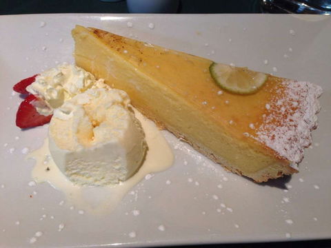 The Iris Bar & Restaurant - Dentist Find 0