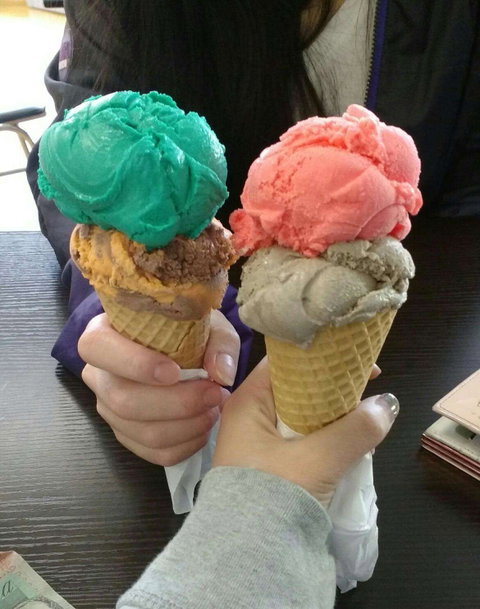 Niddrie Icecreamery - Dentist Search 0