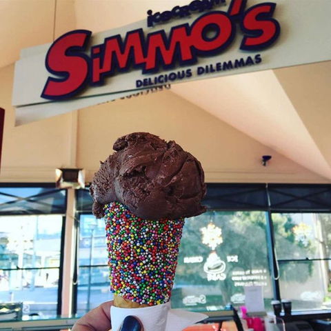 Simmo's Ice Creamery - Dentist Find 0