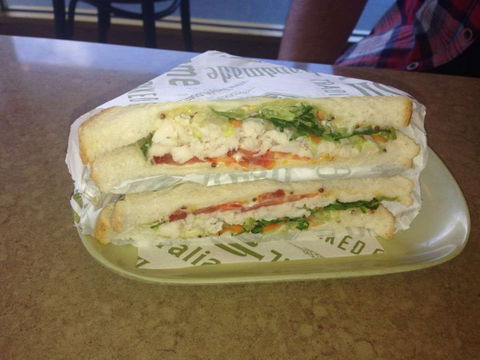 Banjo's Bakery Cafe - Kingston - Dentist Find 0