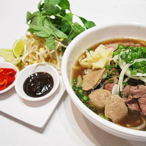 Madam Pho - Dentist Find 0