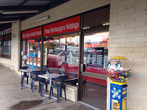 Karrara Chicken And Seafood - Dentists Australia 0