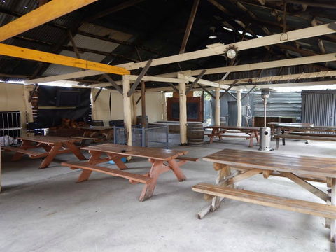 The Clubhouse Hotel - Dentists Australia 1
