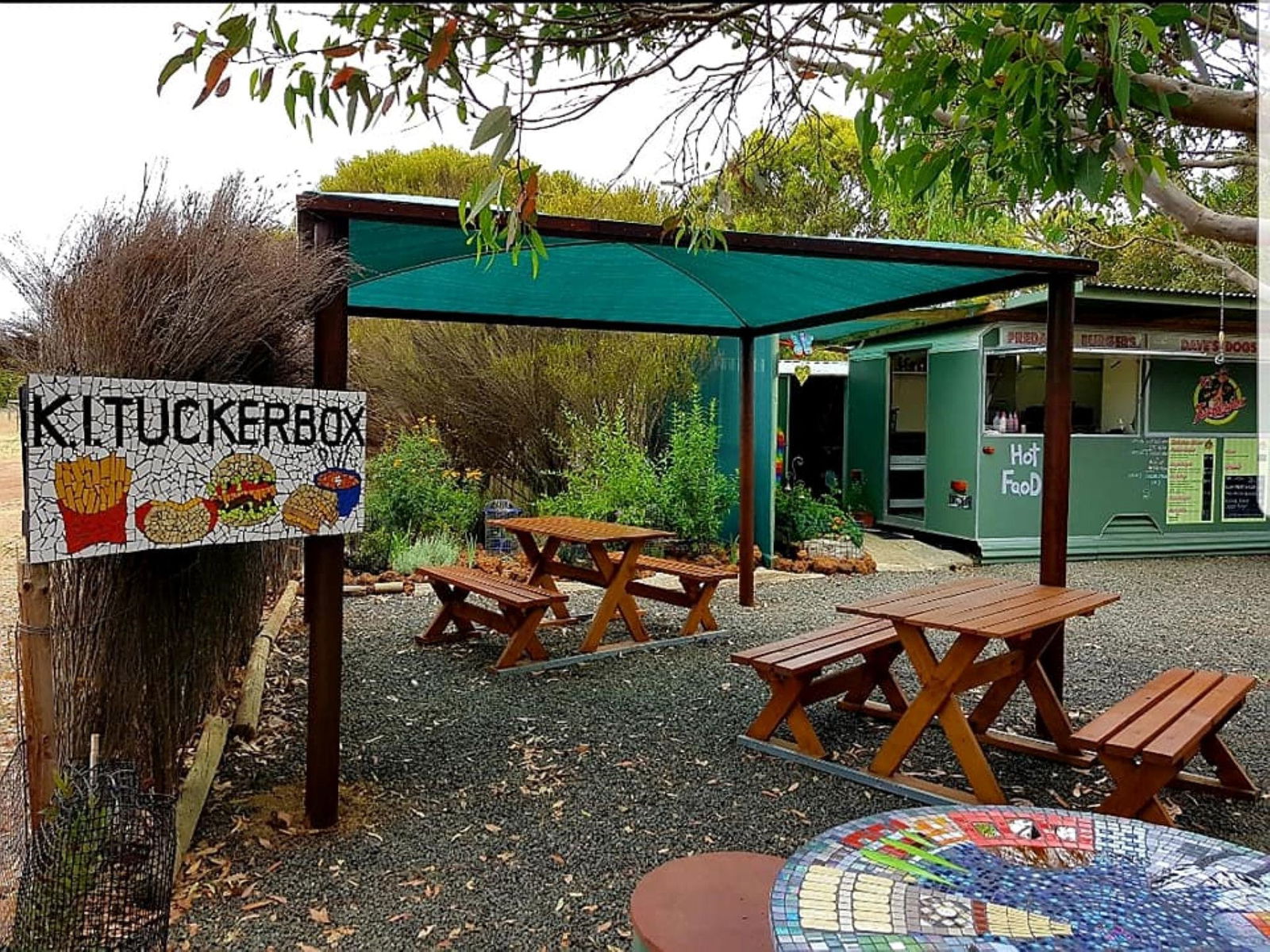 KI Tuckerbox