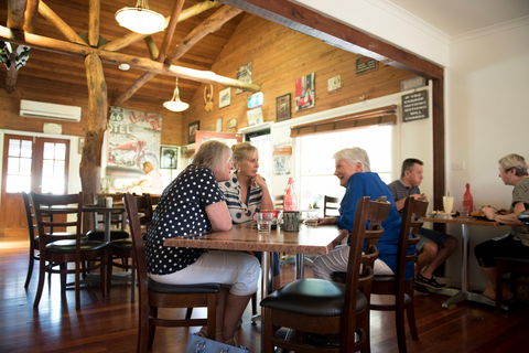 Idle In Cafe - Dentist Find 2