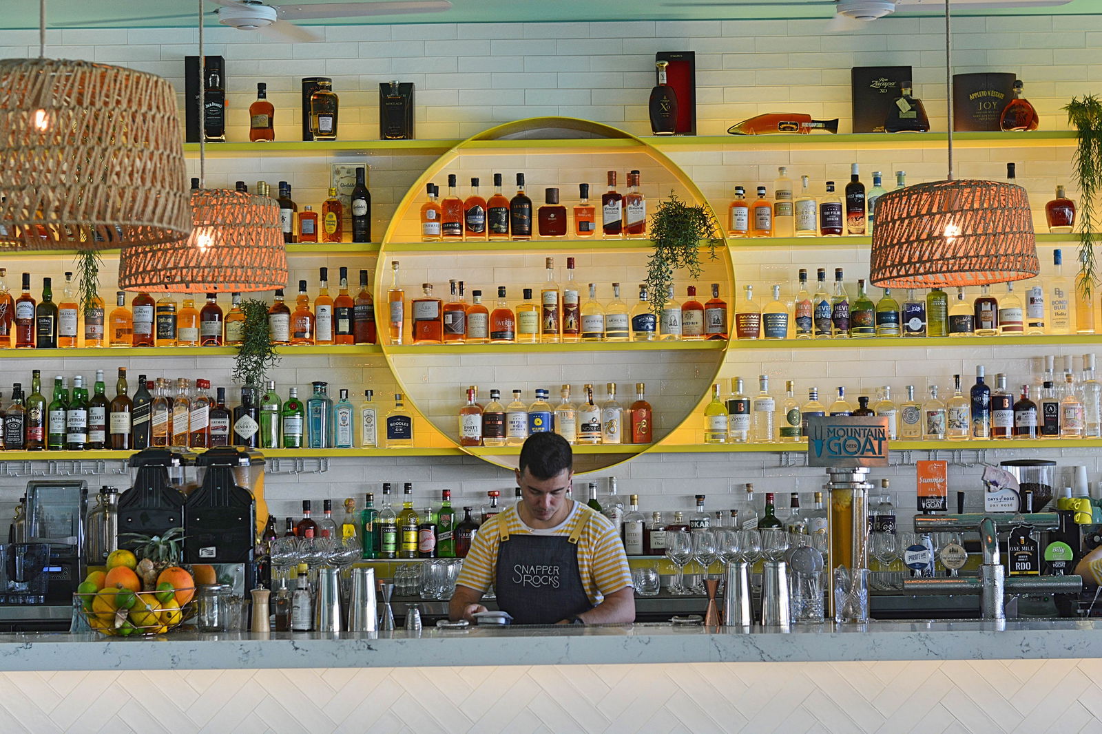Snapper Rocks Bar  Kitchen