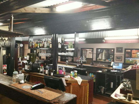 Kinglake Pub - Dentist Find 0