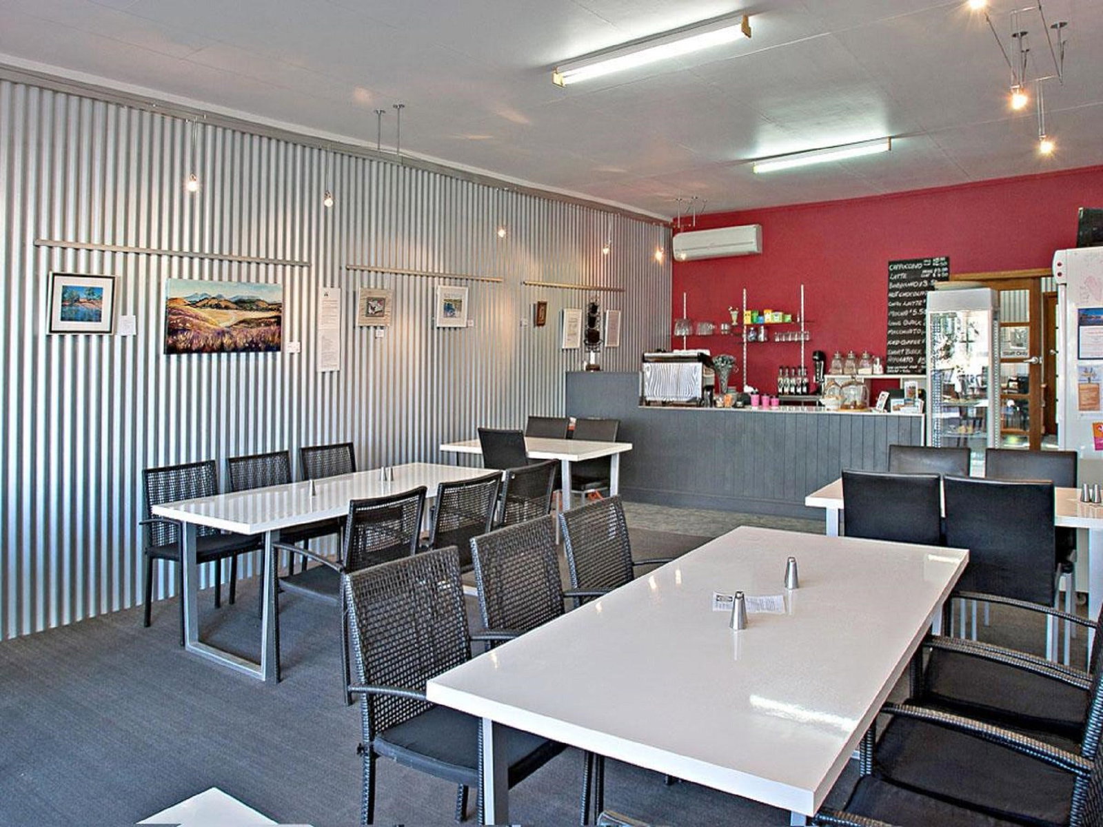 27 Gallery Coffee
