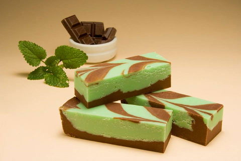 Mogo Fudge And Ice Cream /  Courtyard Cafe / Lots Of Lollies Mogo - Dentist Search 1