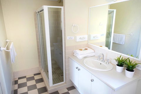 SkyView Villa - Dentist Find 18