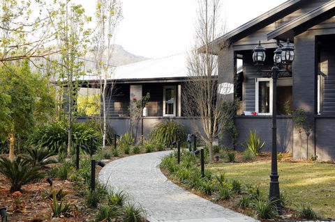 Romanz In The Valley (Luxury B&B) - Dentist Find 27