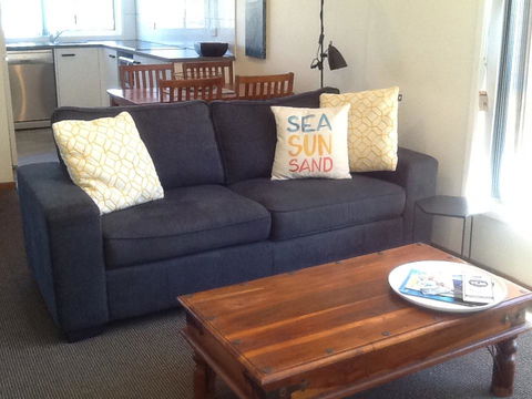 Narooma Golfers Lodge - Dentist Find 36