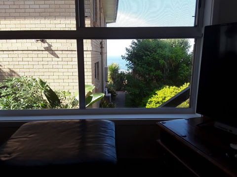 Narooma Golfers Lodge - Dentist Find 9