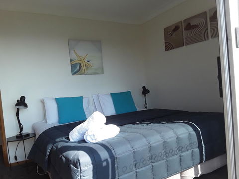 Narooma Golfers Lodge - Dentist Find 15