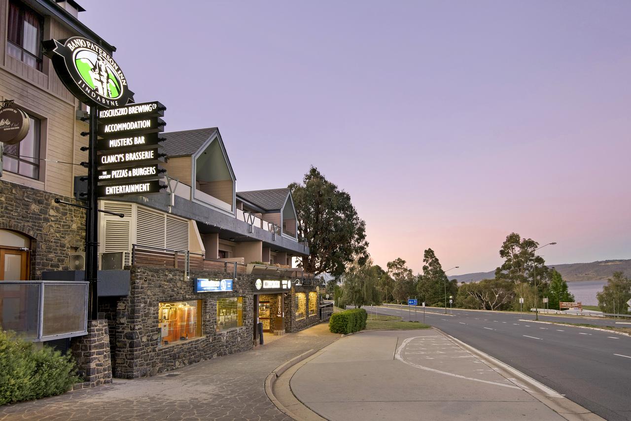 Banjo Paterson Inn