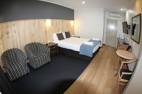 Sleepy Hill Motor Inn - Dentist Find 42