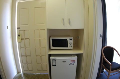 Sleepy Hill Motor Inn - Dentist Find 43