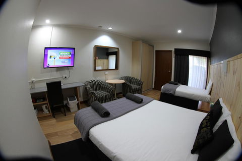 Sleepy Hill Motor Inn - Dentist Find 17