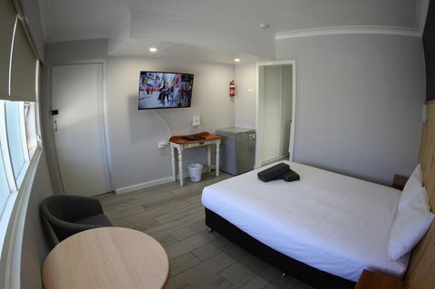 Sleepy Hill Motor Inn - Dentist Find 21