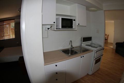Sleepy Hill Motor Inn - Dentist Find 44