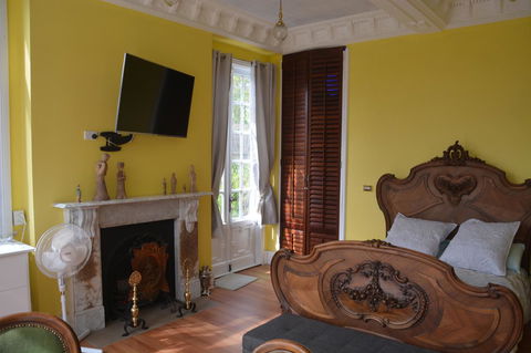 Garden Room - Dentist Find 1