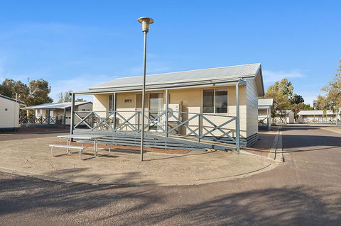 Port Broughton Tourist Park - Dentist Find 37