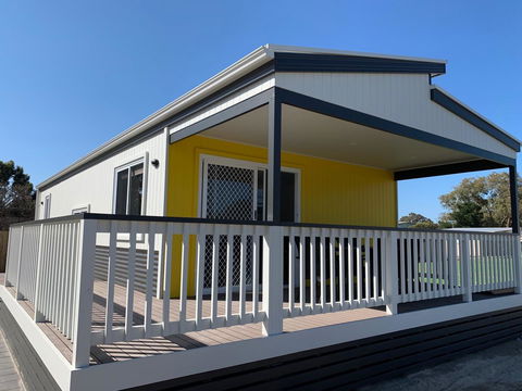 Victor Harbor Holiday & Cabin Park - Dentist Find 23