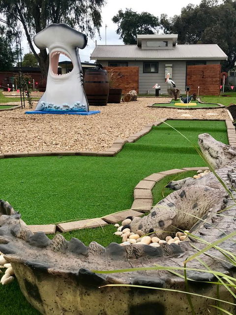 Victor Harbor Holiday & Cabin Park - Dentist Find 25