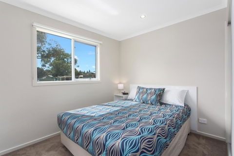 Victor Harbor Holiday & Cabin Park - Dentist Find 33