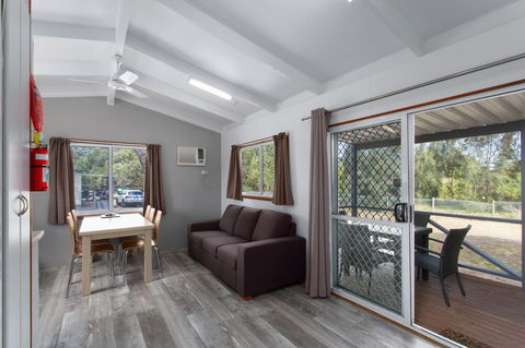 Victor Harbor Holiday & Cabin Park - Dentist Find 29
