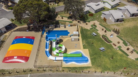 Victor Harbor Holiday & Cabin Park - Dentist Find 10