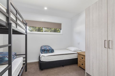 Victor Harbor Holiday & Cabin Park - Dentist Find 14