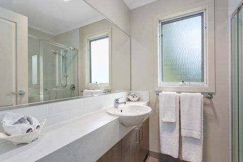 Victor Harbor Holiday & Cabin Park - Dentist Find 31